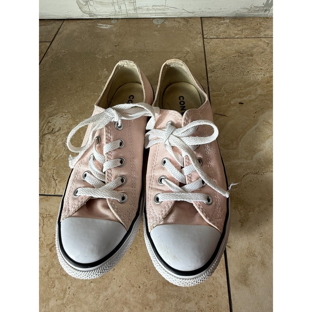Converse Chuck Taylor All Star Low Pink Canvas Women's Size 6 Shoes 555986C